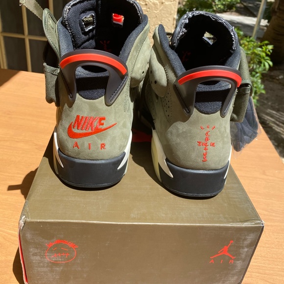 Jordan Retro 6 Travis Scott - Picture 6 of 14